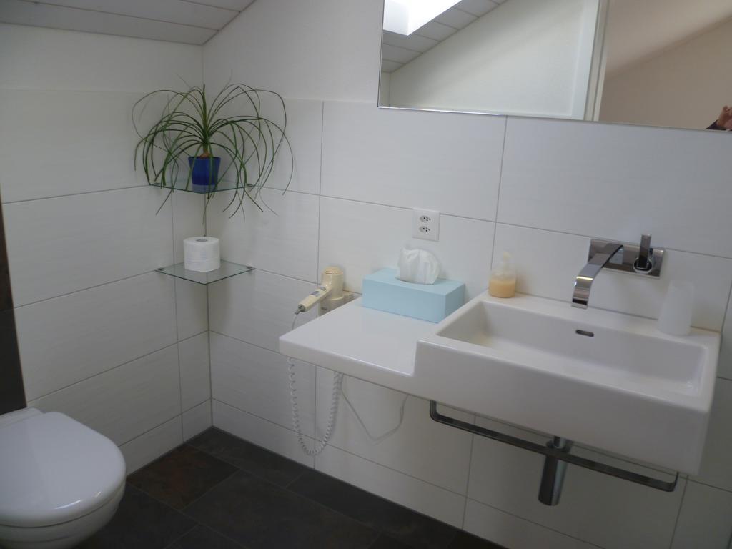 Hotel Speiserestaurant Bahnhof Güttingen Szoba fotó