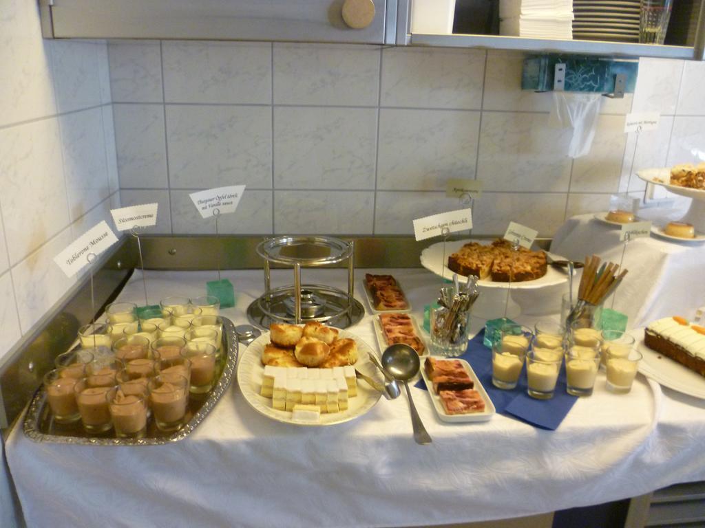 Hotel Speiserestaurant Bahnhof Güttingen Kültér fotó