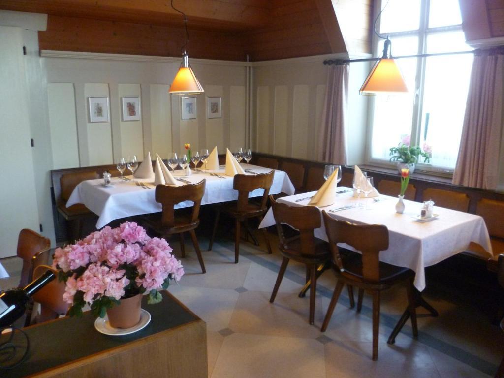 Hotel Speiserestaurant Bahnhof Güttingen Kültér fotó