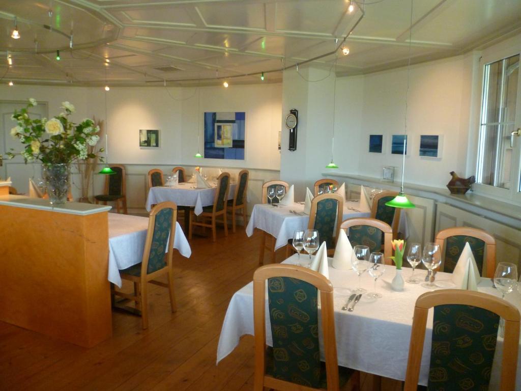 Hotel Speiserestaurant Bahnhof Güttingen Kültér fotó