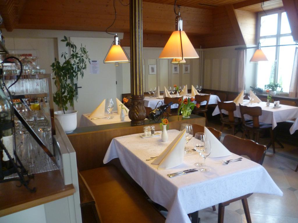 Hotel Speiserestaurant Bahnhof Güttingen Kültér fotó