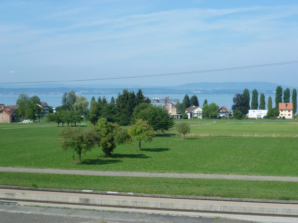 Hotel Speiserestaurant Bahnhof Güttingen Kültér fotó