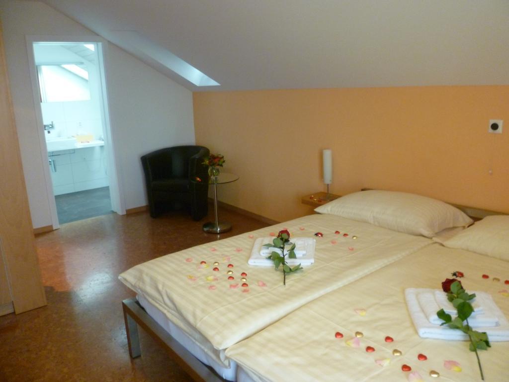 Hotel Speiserestaurant Bahnhof Güttingen Kültér fotó